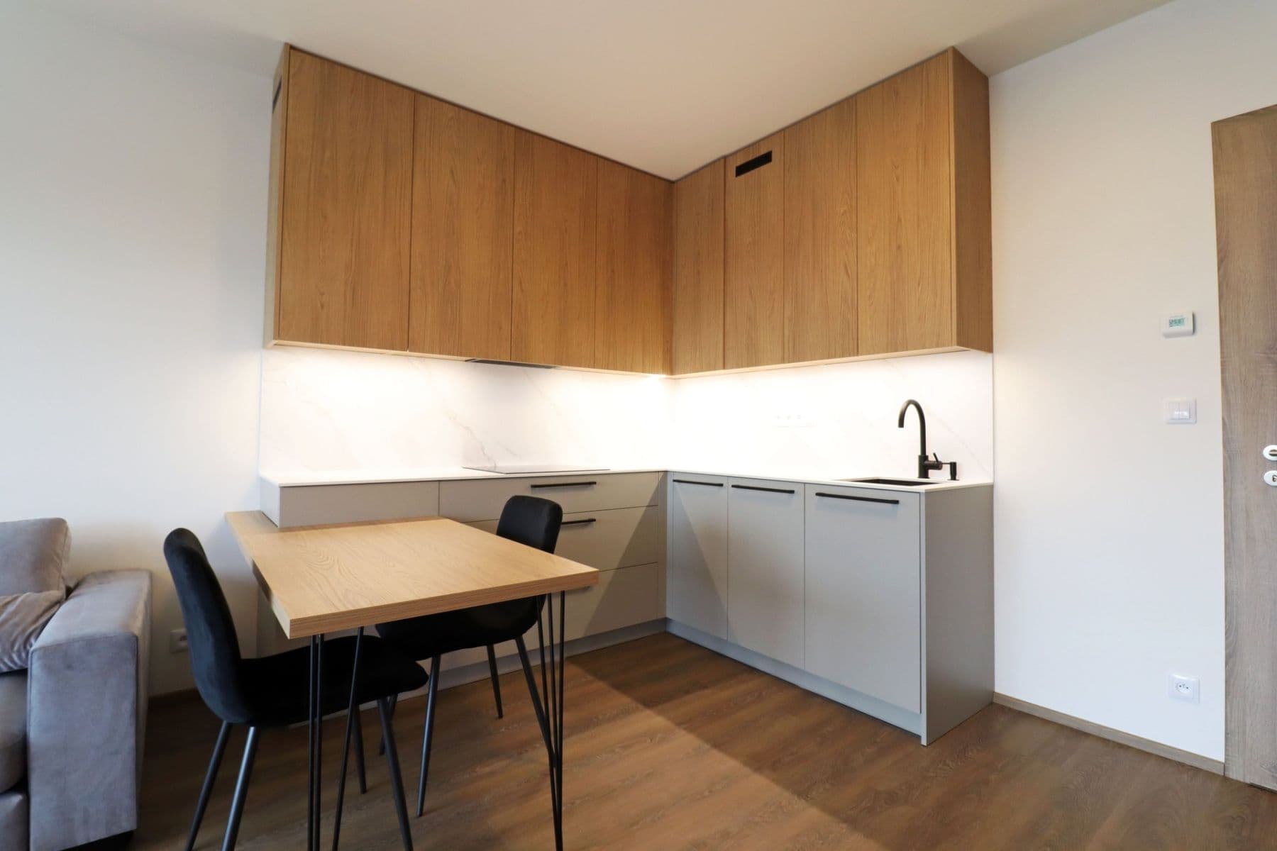 Pronájem bytu 1+kk 42 m², Poděbradská, Praha, Praha Pronájem bytu 1+kk 42 m², Poděbradská, Praha, Praha