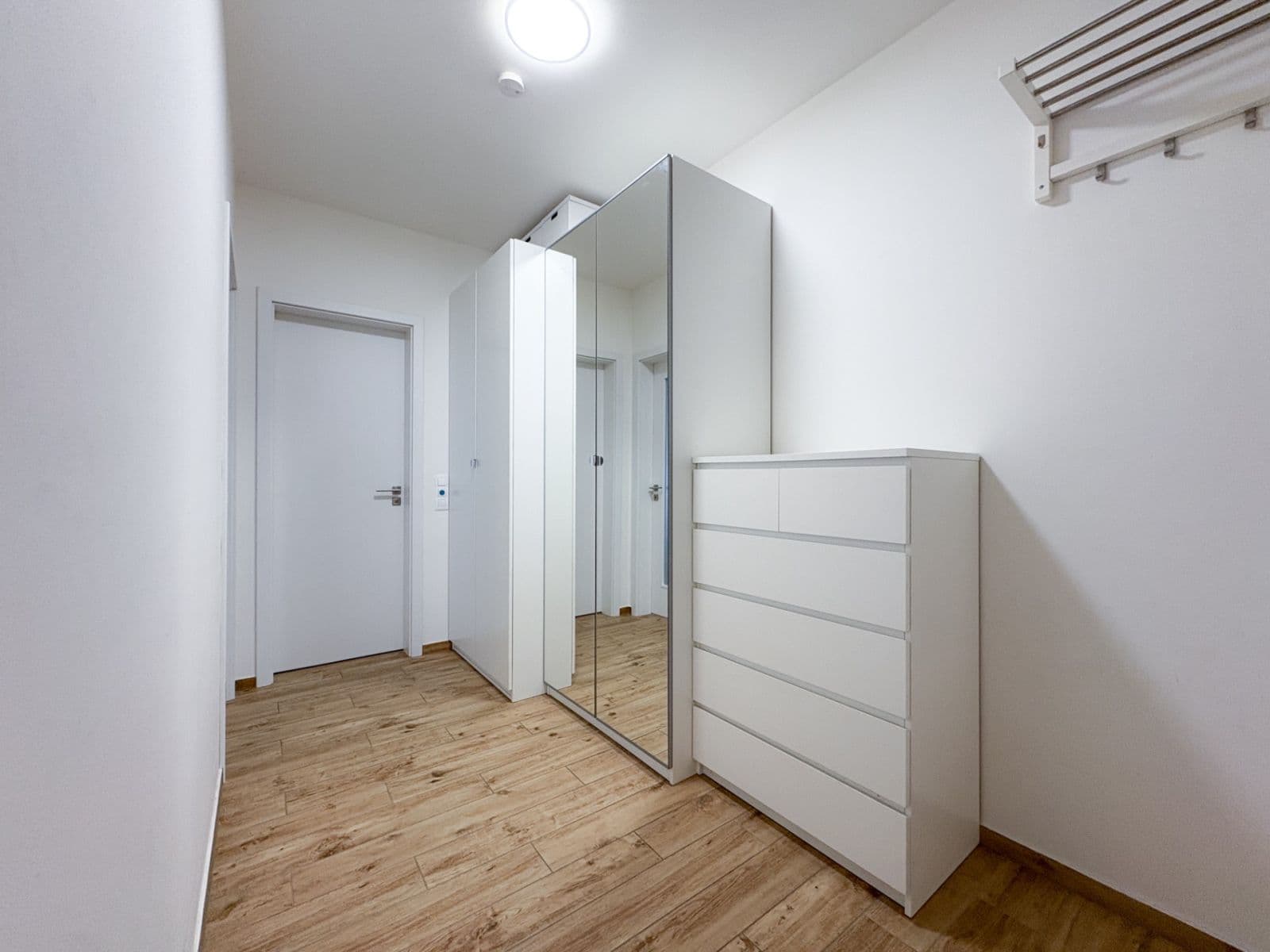 Pronájem bytu 2+kk 55 m², Saarinenova, Praha, Praha Pronájem bytu 2+kk 55 m², Saarinenova, Praha, Praha