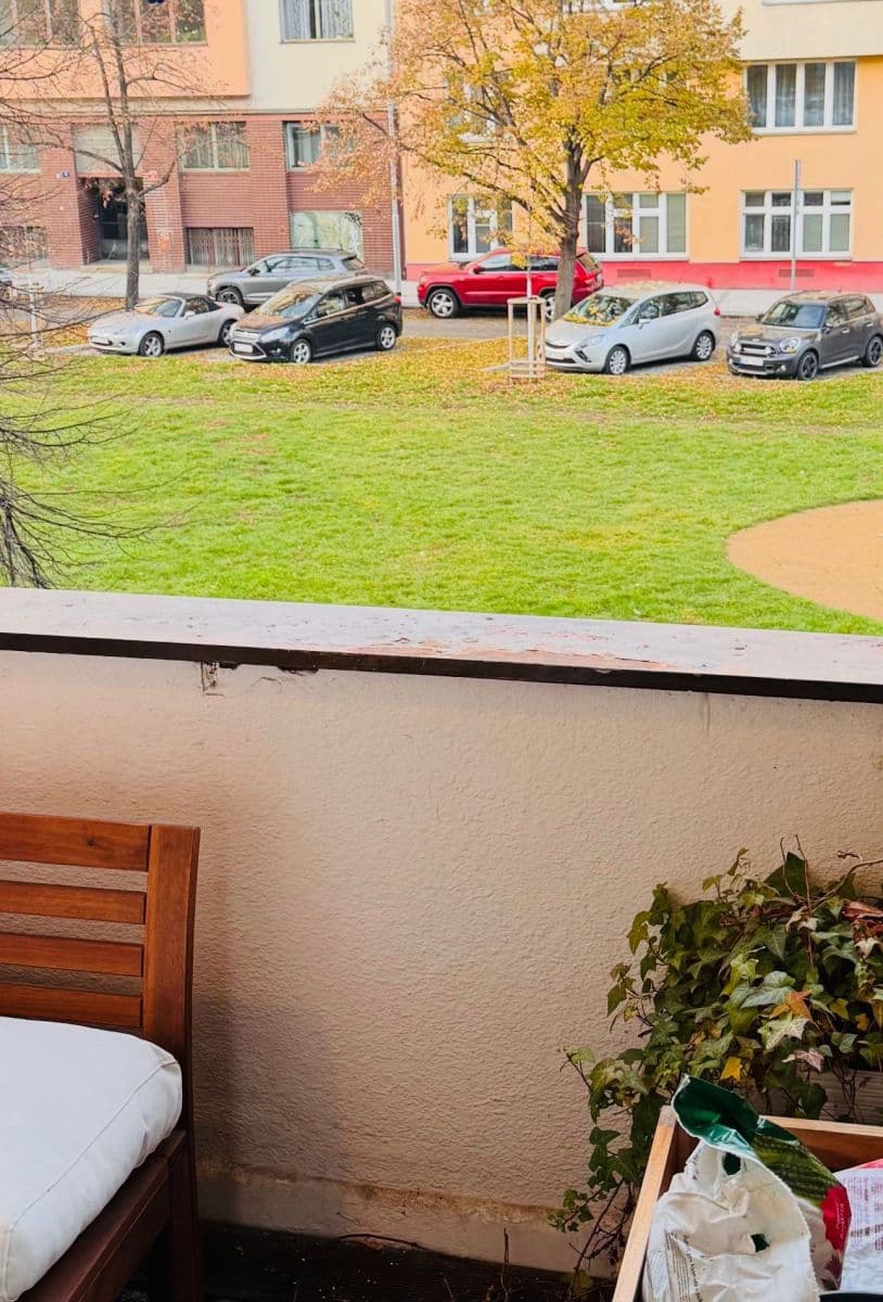 Pronájem bytu 3+1 114 m², Nikoly Tesly, Praha, Praha Pronájem bytu 3+1 114 m², Nikoly Tesly, Praha, Praha