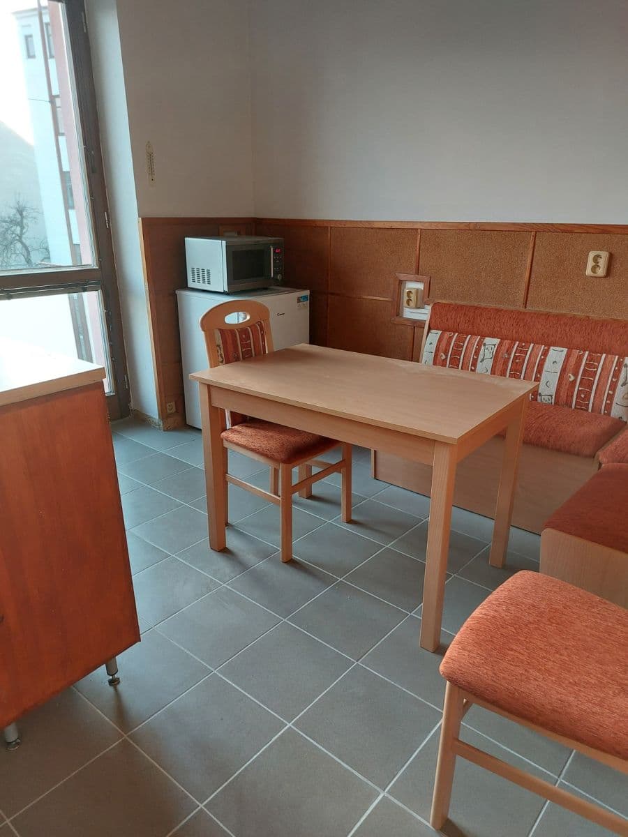 Pronájem bytu 2+1 54 m², Veleckého, Brno, Jihomoravský kraj Pronájem bytu 2+1 54 m², Veleckého, Brno, Jihomoravský kraj