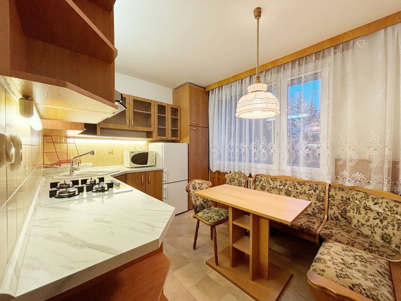 Pronájem bytu 3+1 76 m², Otradovická, Praha, Praha Pronájem bytu 3+1 76 m², Otradovická, Praha, Praha