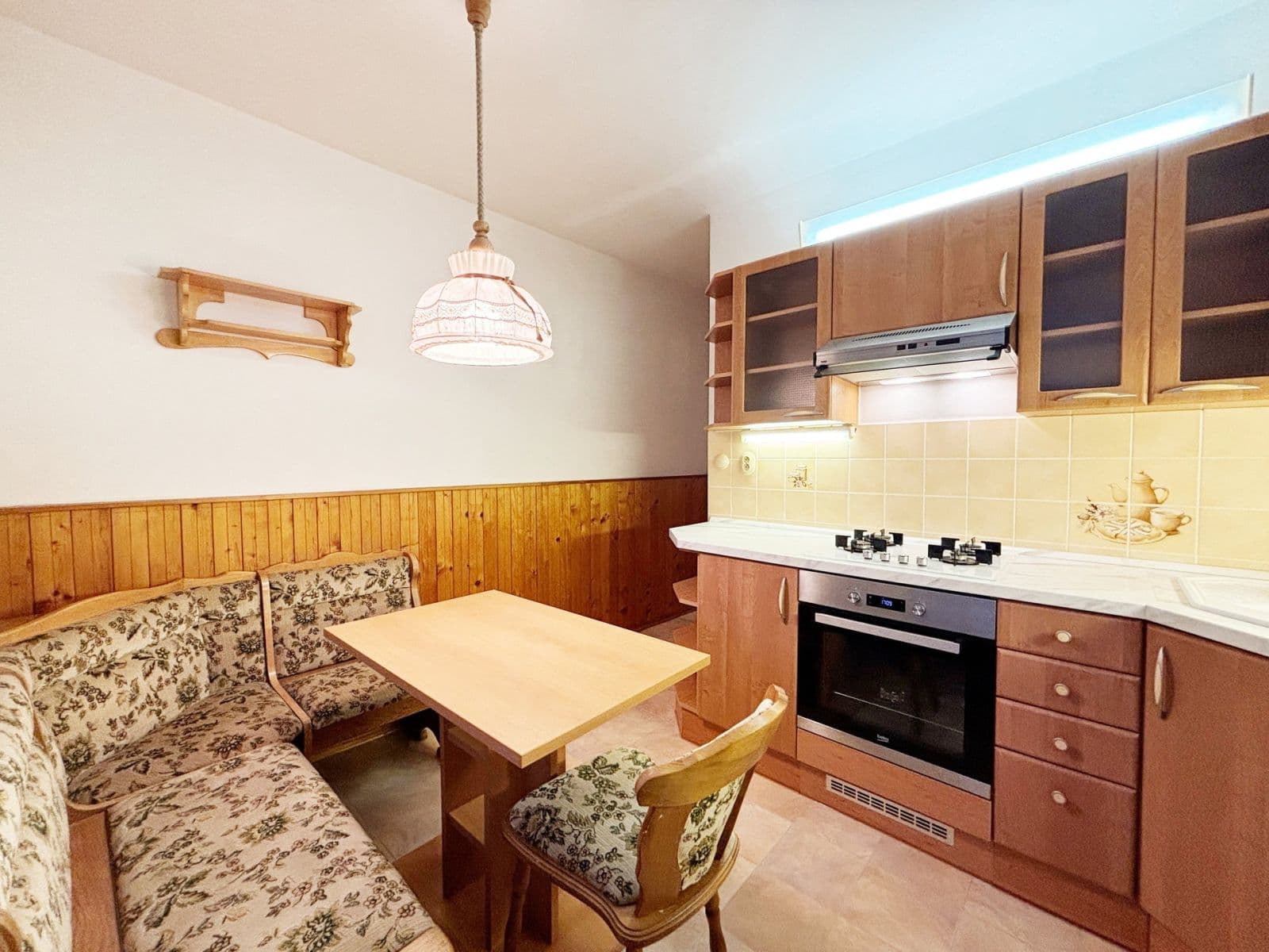 Pronájem bytu 3+1 76 m², Otradovická, Praha, Praha Pronájem bytu 3+1 76 m², Otradovická, Praha, Praha