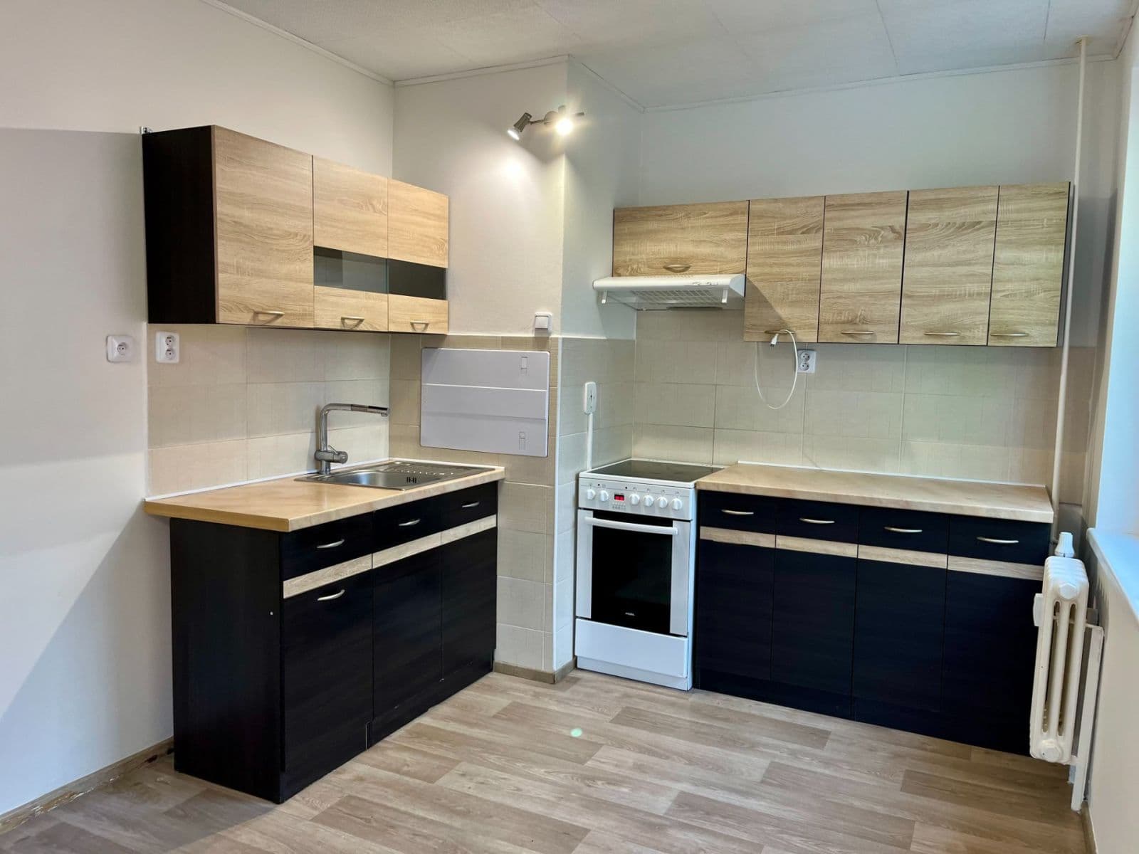 Prodej bytu 2+kk 41 m², Alfonse Muchy, Litoměřice, Ústecký kraj Prodej bytu 2+kk 41 m², Alfonse Muchy, Litoměřice, Ústecký kraj