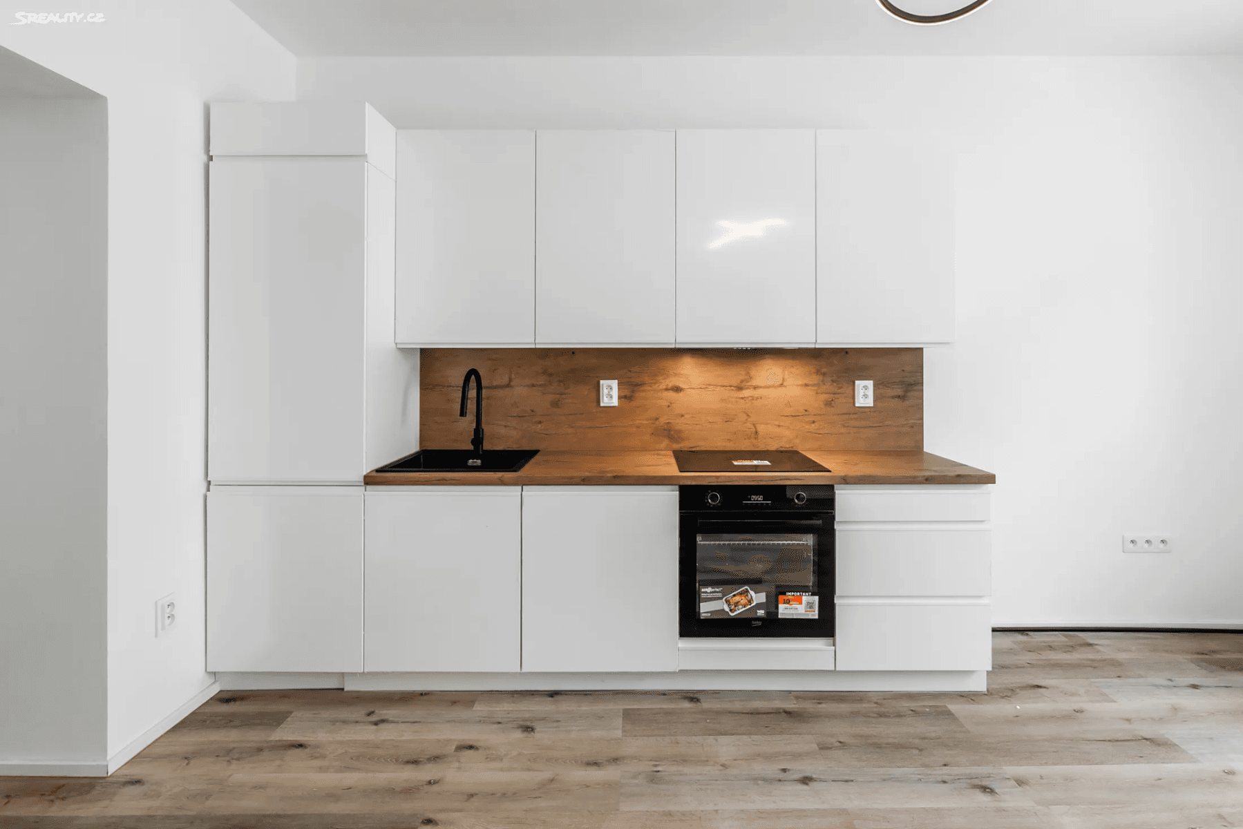 Prodej bytu 3+kk 56 m², Na Dvorcích, Praha, Praha Prodej bytu 3+kk 56 m², Na Dvorcích, Praha, Praha