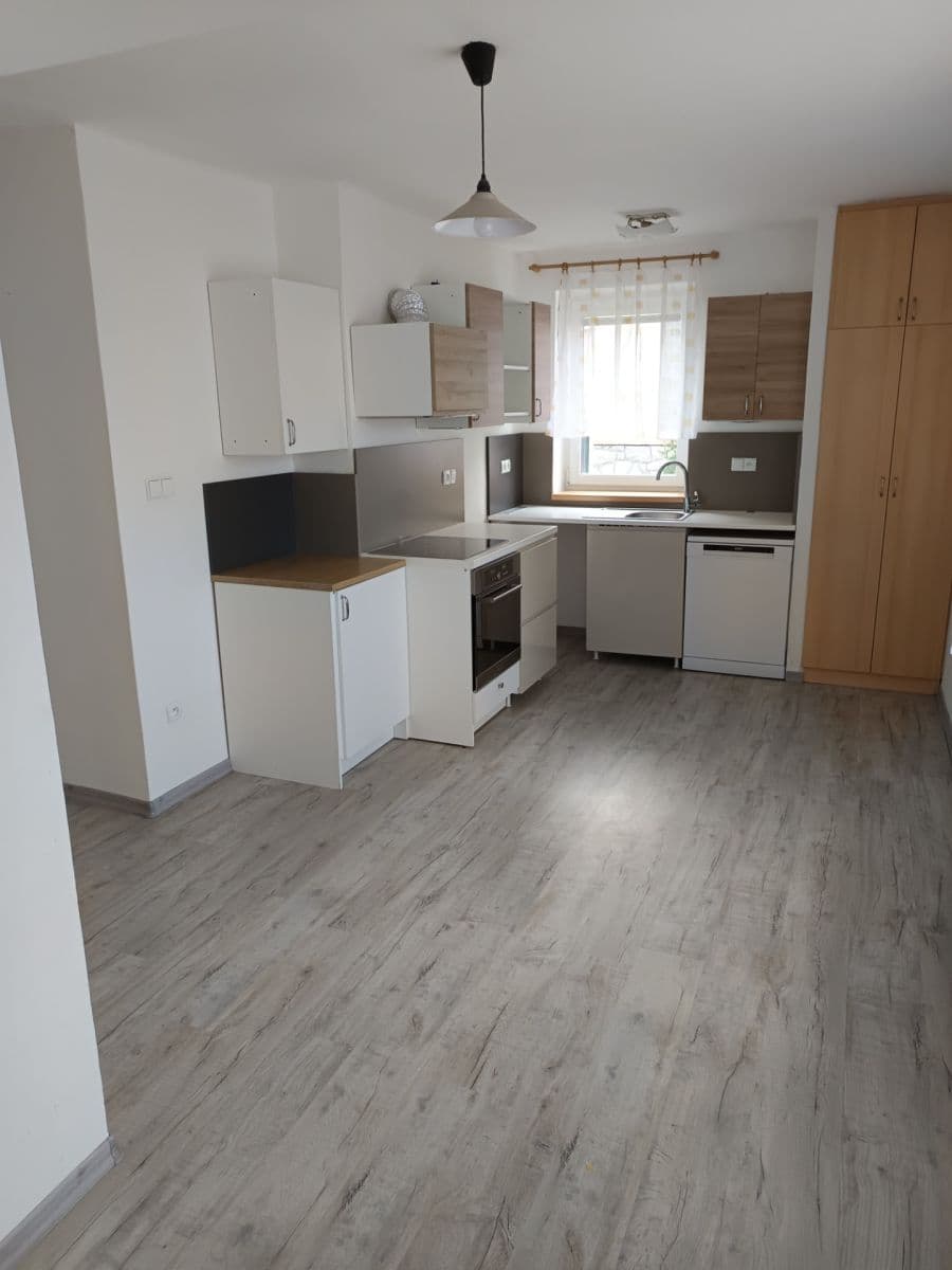 Pronájem bytu 3+1 80 m², Dvořákova, Opava, Moravskoslezský kraj Pronájem bytu 3+1 80 m², Dvořákova, Opava, Moravskoslezský kraj