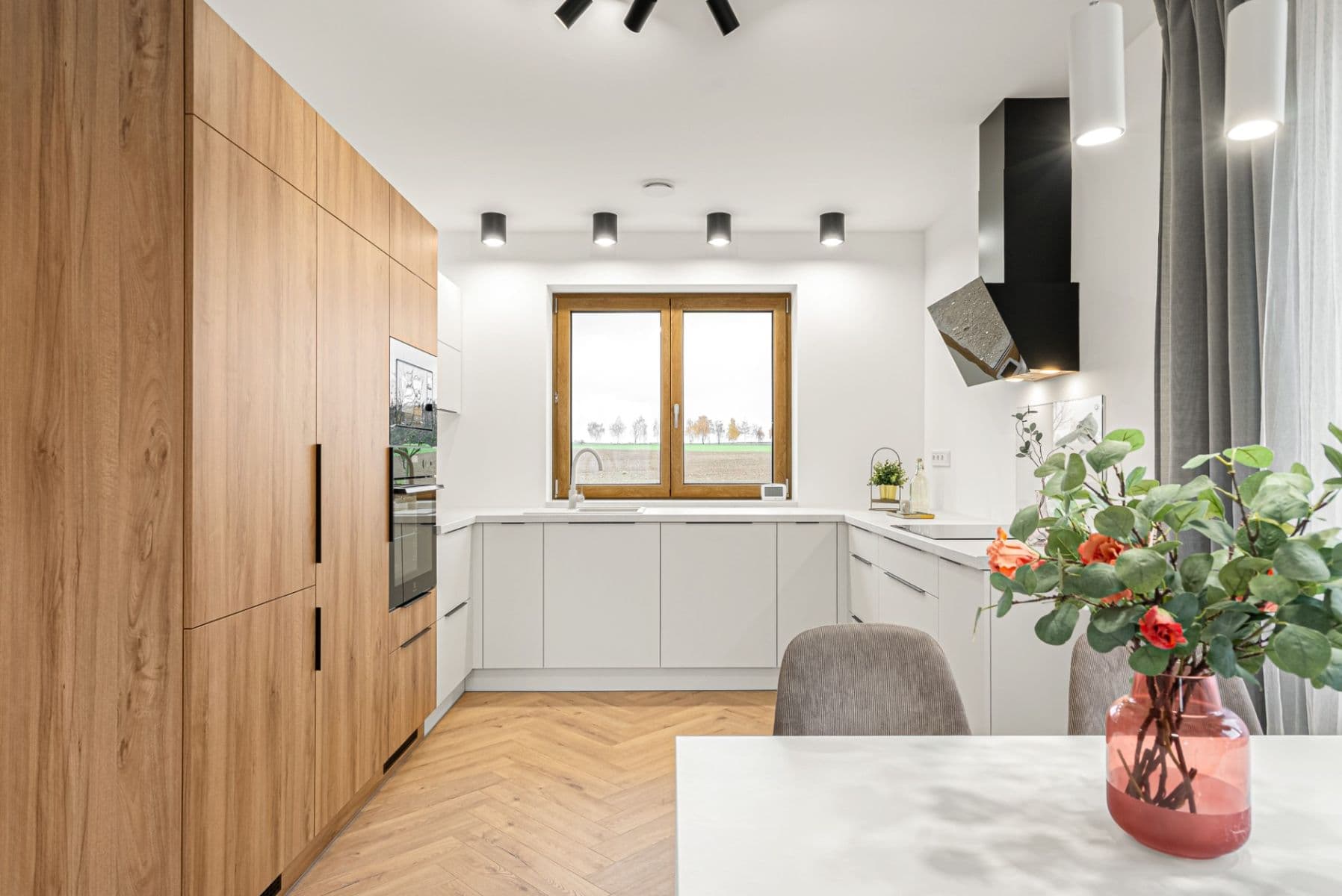 Prodej domu 78 m², pozemek 904 m², Loket, Středočeský kraj Prodej domu 78 m², pozemek 904 m², Loket, Středočeský kraj