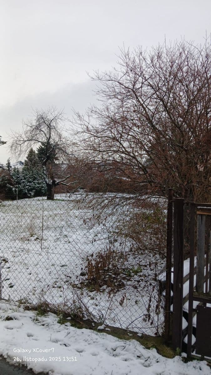 Prodej pozemku 1.137 m², Tolarova, Pardubice, Pardubický kraj Prodej pozemku 1.137 m², Tolarova, Pardubice, Pardubický kraj