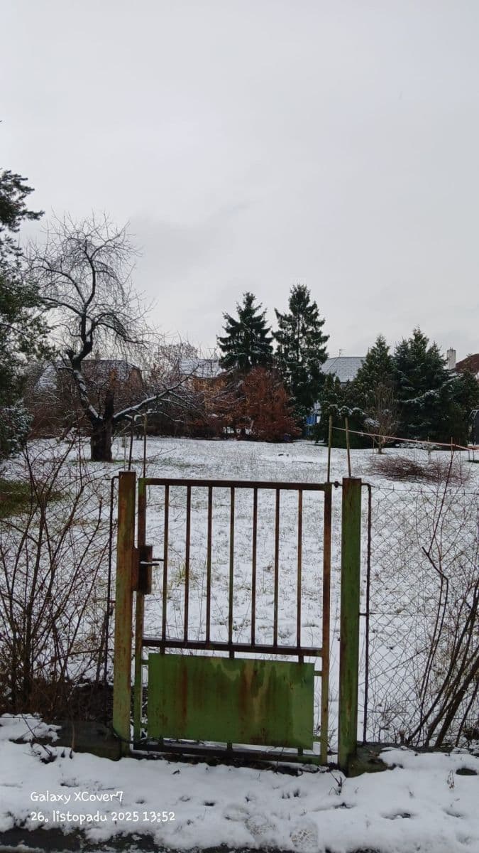 Prodej pozemku 1.137 m², Tolarova, Pardubice, Pardubický kraj Prodej pozemku 1.137 m², Tolarova, Pardubice, Pardubický kraj