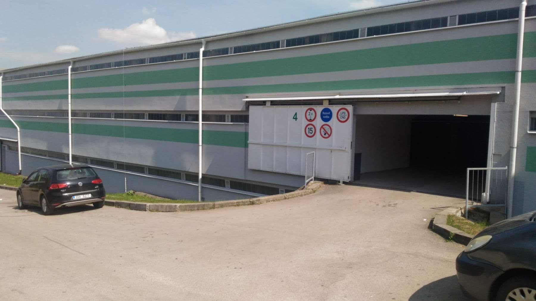 Pronájem garáže 18 m², Praha, Praha Pronájem garáže 18 m², Praha, Praha