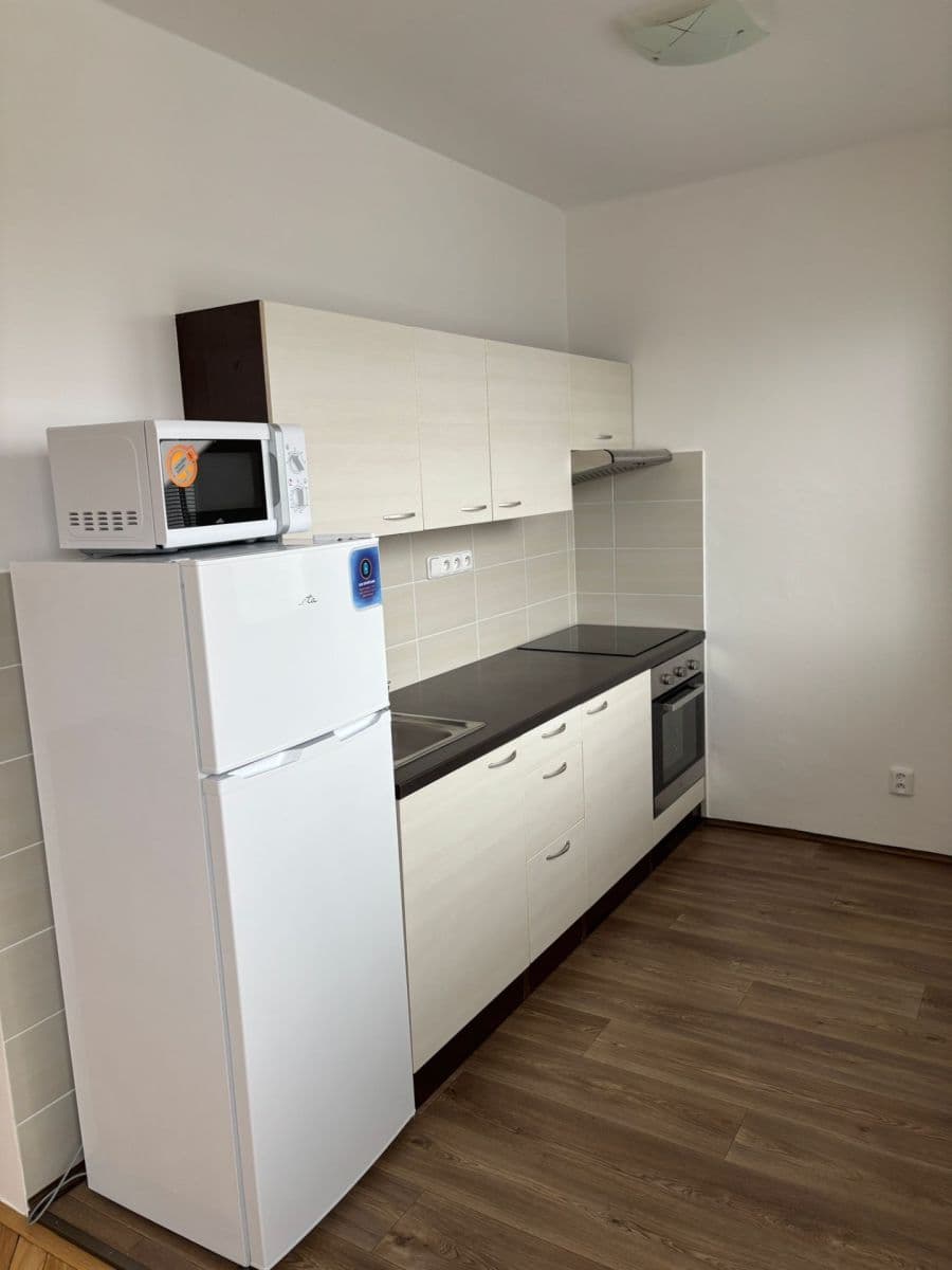 Pronájem bytu 2+kk 50 m², Písecká, Strakonice, Jihočeský kraj Pronájem bytu 2+kk 50 m², Písecká, Strakonice, Jihočeský kraj