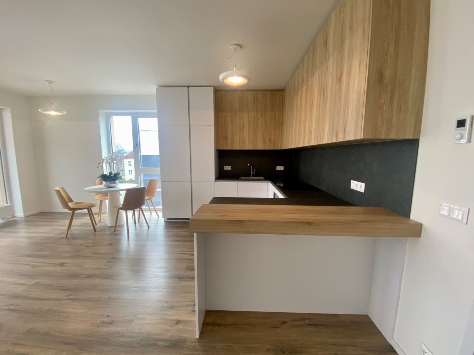 Pronájem bytu 3+kk 83 m², Duslova, Beroun, Středočeský kraj Pronájem bytu 3+kk 83 m², Duslova, Beroun, Středočeský kraj