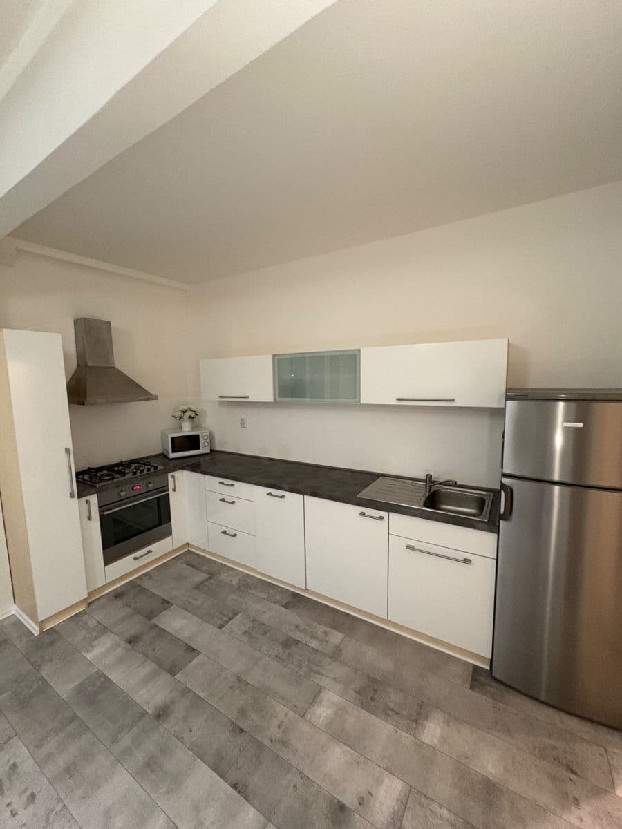 Pronájem bytu 2+1 44 m², Zálužická, Ružinov, Bratislavský kraj Pronájem bytu 2+1 44 m², Zálužická, Ružinov, Bratislavský kraj