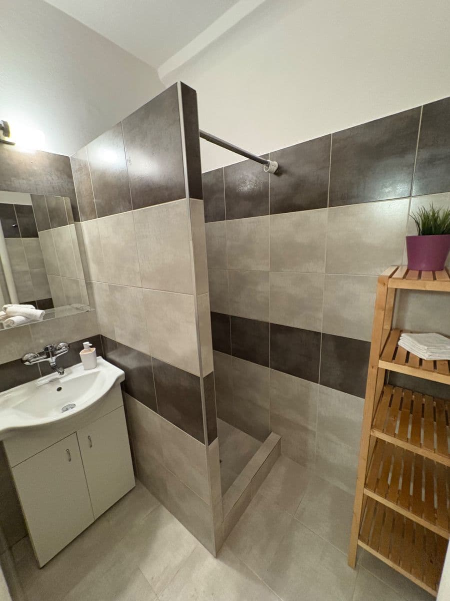 Pronájem bytu 2+1 44 m², Zálužická, Ružinov, Bratislavský kraj Pronájem bytu 2+1 44 m², Zálužická, Ružinov, Bratislavský kraj