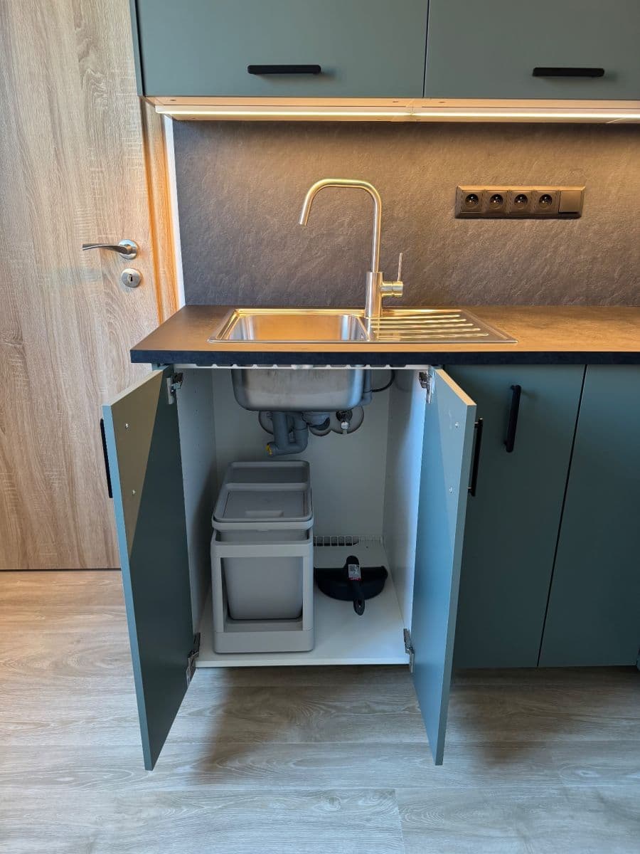 Pronájem bytu 2+1 70 m², Nepomucká, Plzeň, Plzeňský kraj Pronájem bytu 2+1 70 m², Nepomucká, Plzeň, Plzeňský kraj