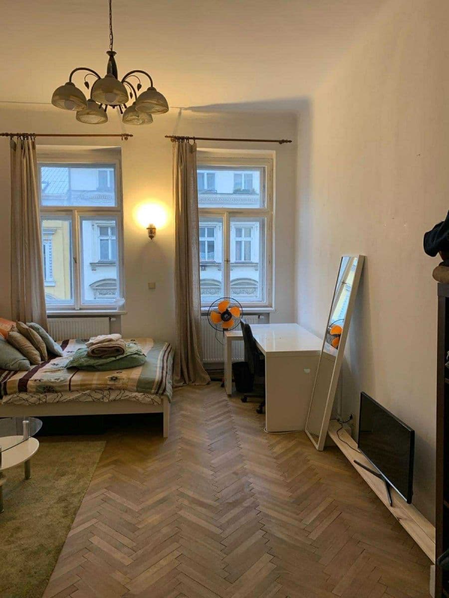 Pronájem bytu 3+kk 30 m², Rumunská, Praha, Praha Pronájem bytu 3+kk 30 m², Rumunská, Praha, Praha