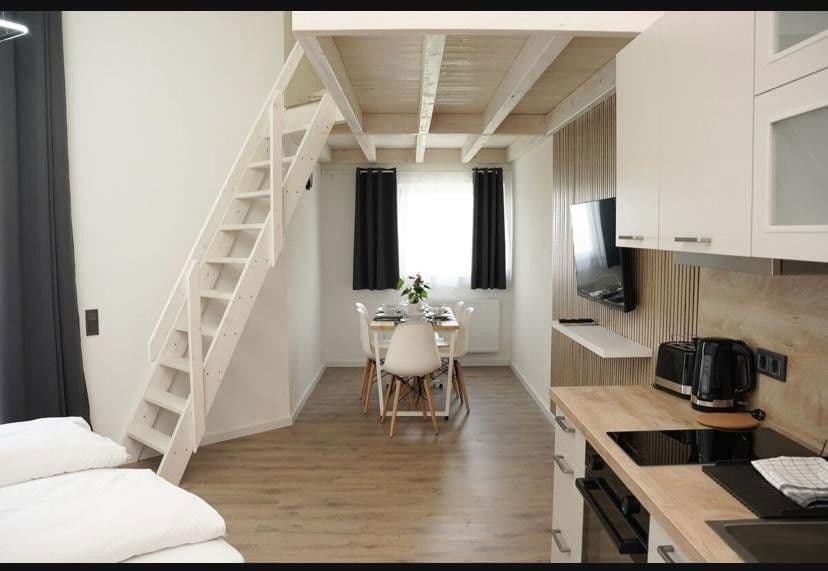 Pronájem bytu 40 m², Weißenhorner Straße 26, Bubesheim, Bavorsko Pronájem bytu 40 m², Weißenhorner Straße 26, Bubesheim, Bavorsko