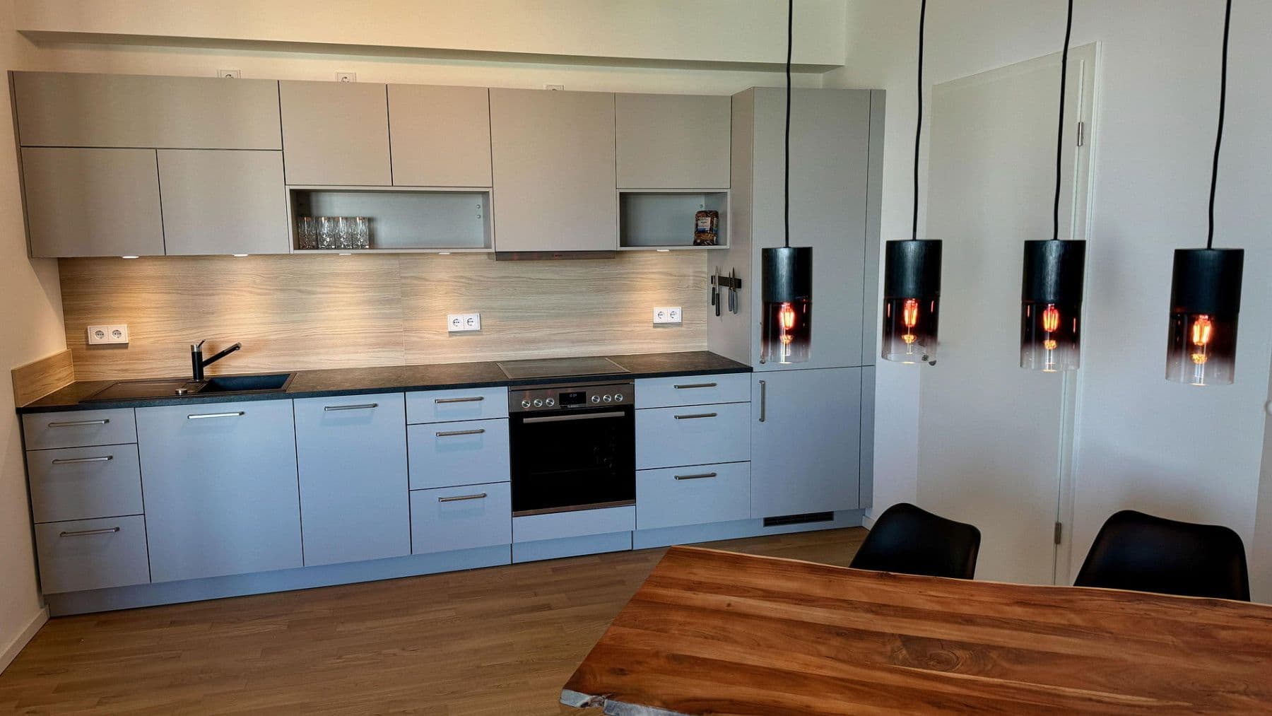 Pronájem bytu 2+1 59 m², Weserstr 44, Berlin, Berlín Pronájem bytu 2+1 59 m², Weserstr 44, Berlin, Berlín