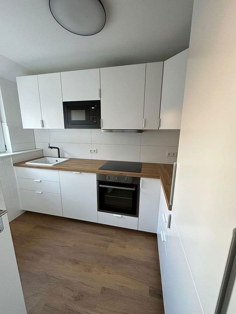 Pronájem bytu 3+1 96 m², Schwanhildenstr. 14, Essen, Severní Porýní-Vestfálsko Pronájem bytu 3+1 96 m², Schwanhildenstr. 14, Essen, Severní Porýní-Vestfálsko