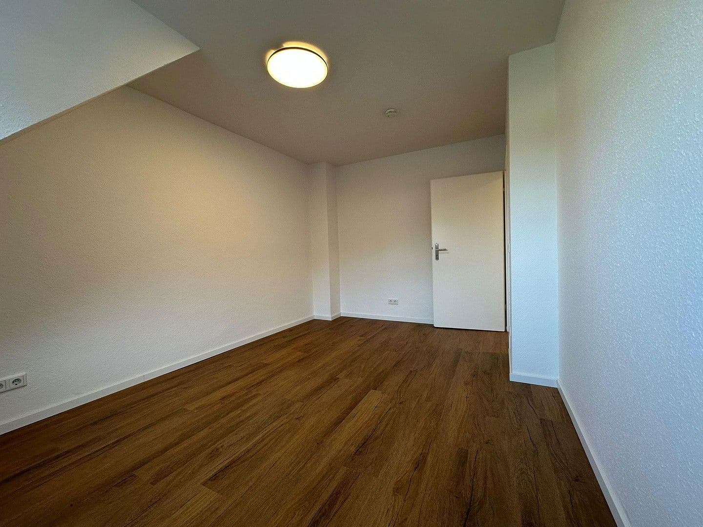 Pronájem bytu 3+1 96 m², Schwanhildenstr. 14, Essen, Severní Porýní-Vestfálsko Pronájem bytu 3+1 96 m², Schwanhildenstr. 14, Essen, Severní Porýní-Vestfálsko