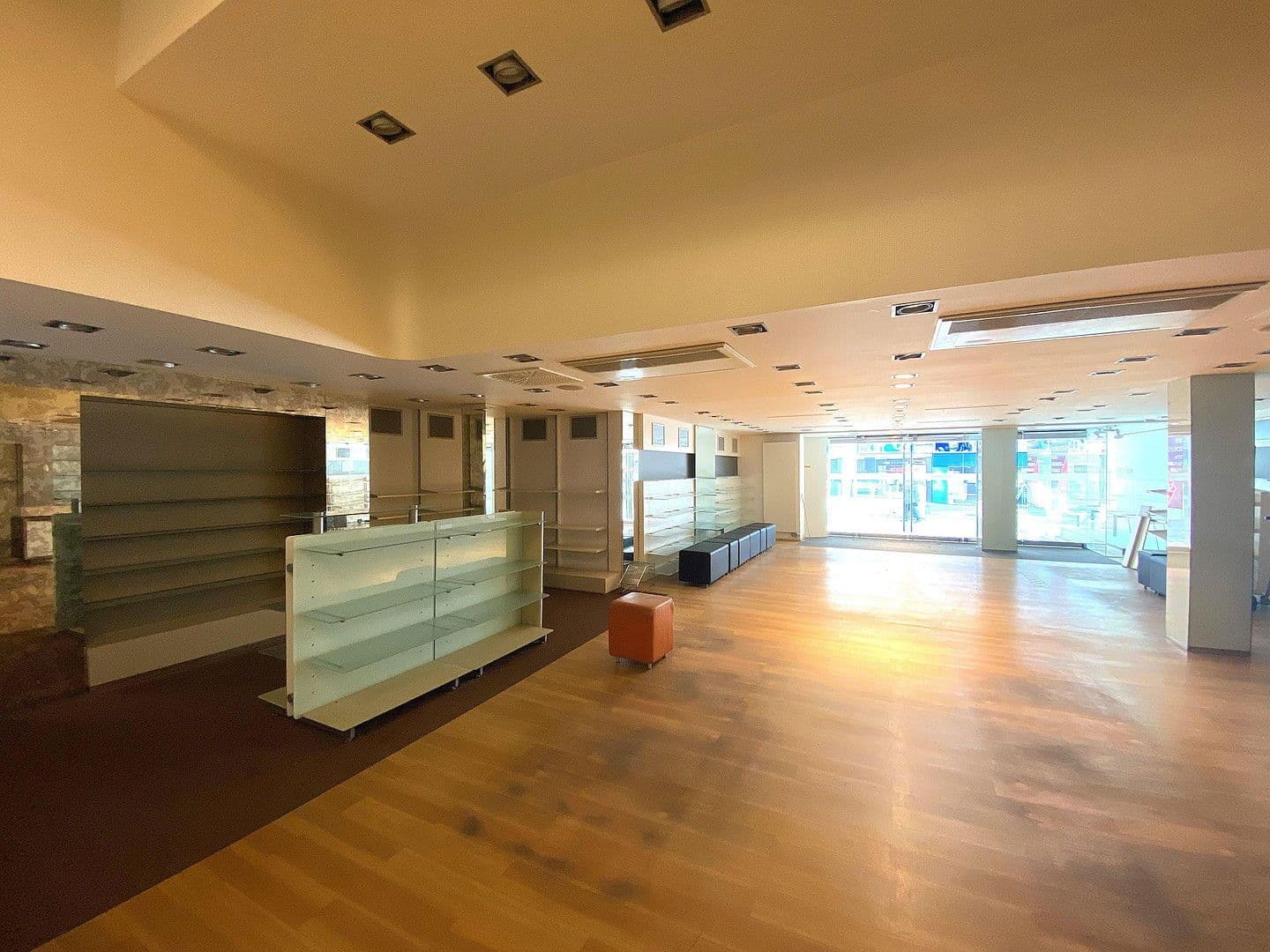 Pronájem nebytového prostoru 200 m², Hauptstraße 65, Solingen, Severní Porýní-Vestfálsko Pronájem nebytového prostoru 200 m², Hauptstraße 65, Solingen, Severní Porýní-Vestfálsko