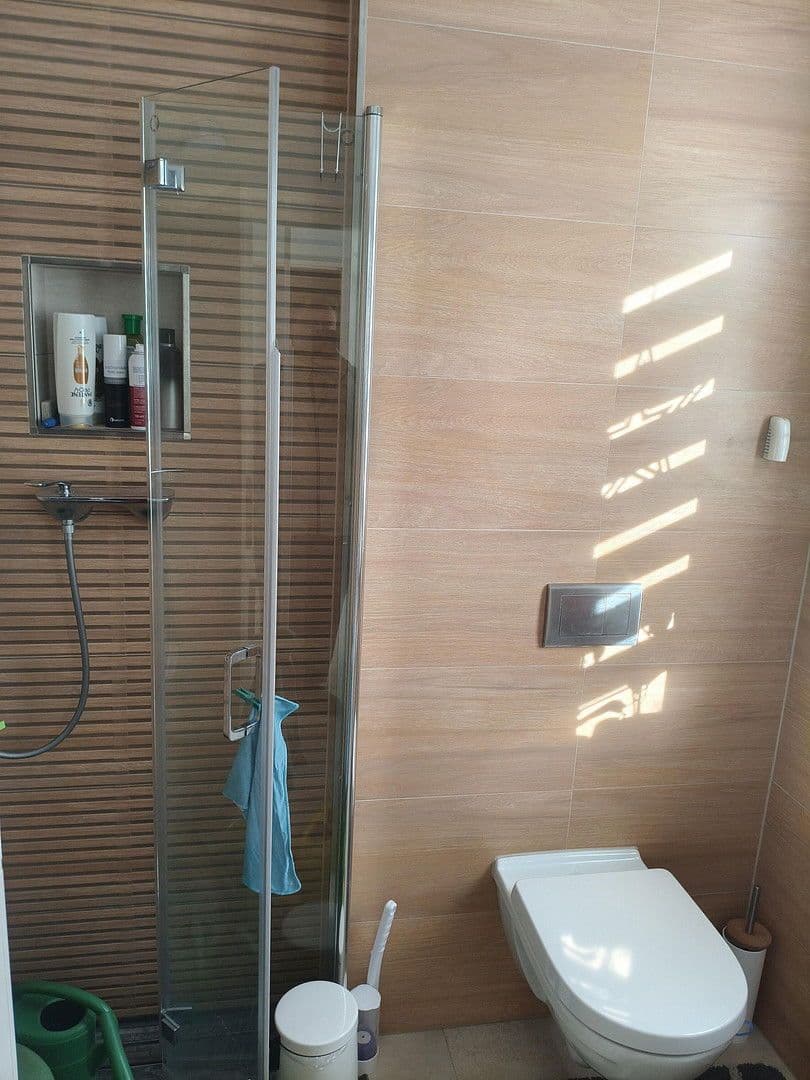 Pronájem domu 160 m², pozemek 500 m², Loickstr. 7A, Mittenwalde, Braniborsko Pronájem domu 160 m², pozemek 500 m², Loickstr. 7A, Mittenwalde, Braniborsko