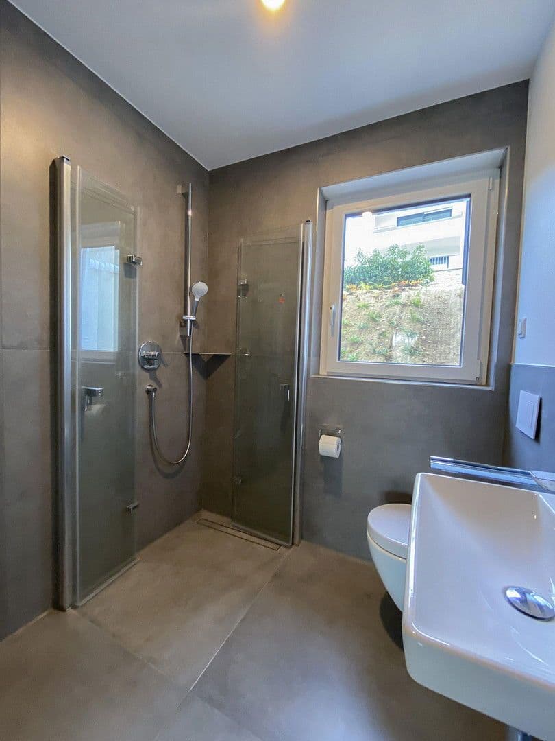 Pronájem bytu 4+kk 175 m², Koblenz, Porýní-Falc Pronájem bytu 4+kk 175 m², Koblenz, Porýní-Falc