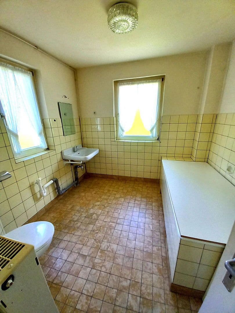 Prodej domu 152 m², pozemek 777 m², Bad Camberg, Hessen Prodej domu 152 m², pozemek 777 m², Bad Camberg, Hessen