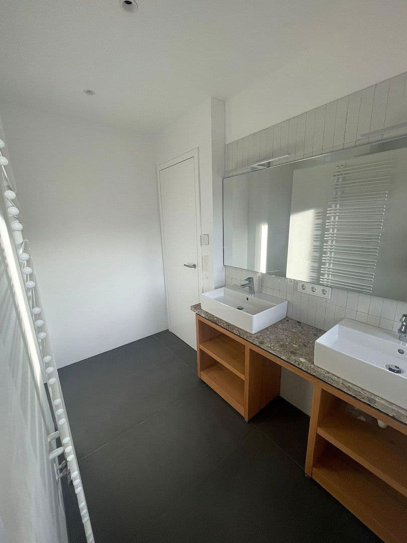 Pronájem bytu 2+1 90 m², Brannenburg, Bavorsko Pronájem bytu 2+1 90 m², Brannenburg, Bavorsko