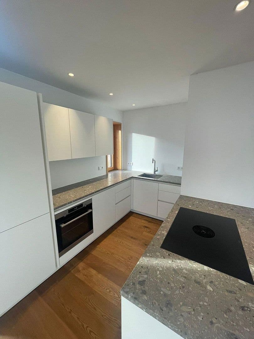 Pronájem bytu 2+1 90 m², Brannenburg, Bavorsko Pronájem bytu 2+1 90 m², Brannenburg, Bavorsko