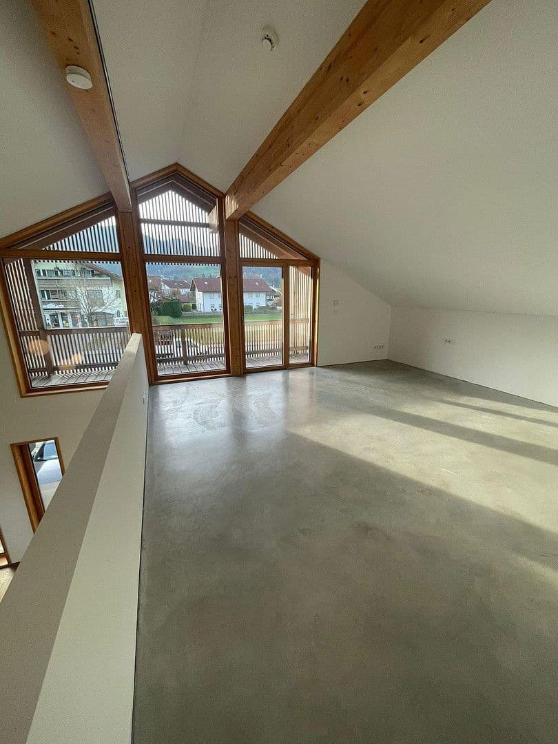 Pronájem bytu 2+1 90 m², Brannenburg, Bavorsko Pronájem bytu 2+1 90 m², Brannenburg, Bavorsko