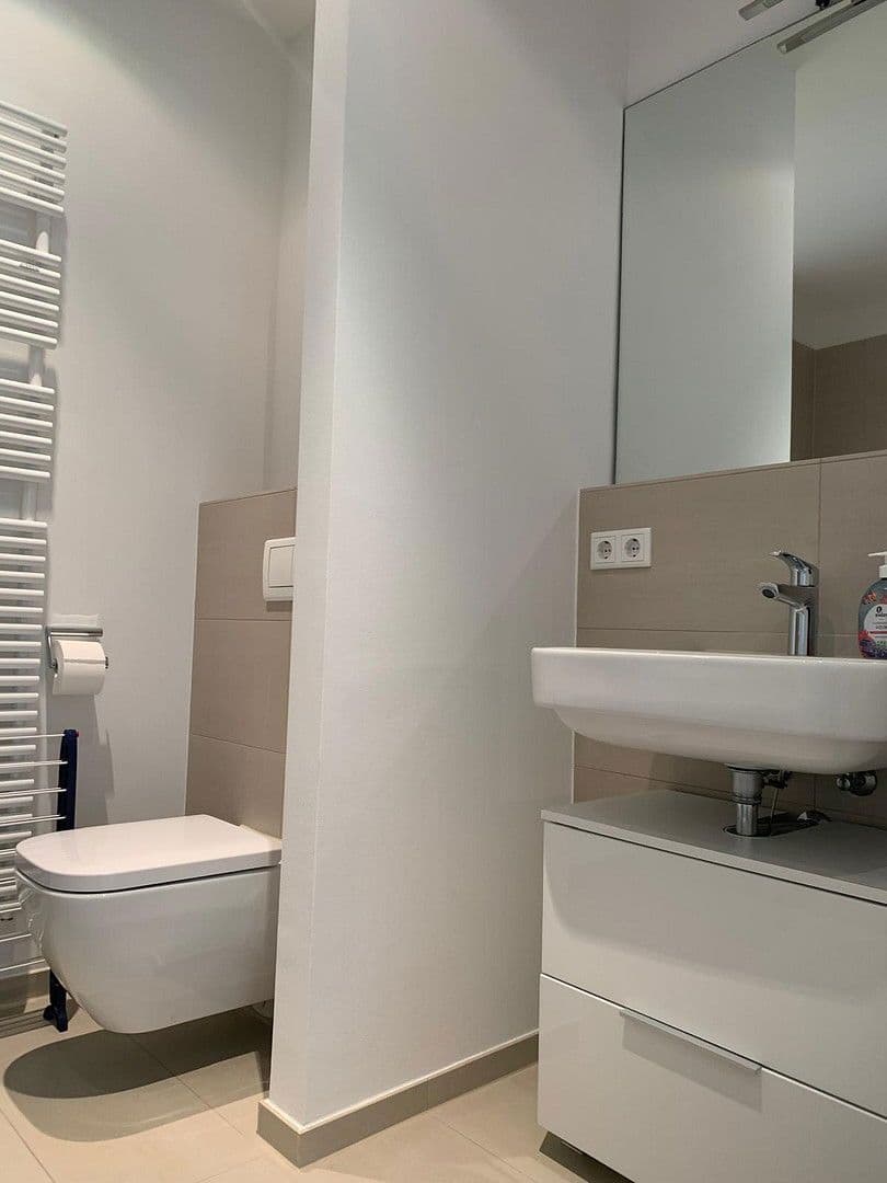 Pronájem bytu 3+1 77 m², Tieckstraße 22, Berlin, Berlín Pronájem bytu 3+1 77 m², Tieckstraße 22, Berlin, Berlín