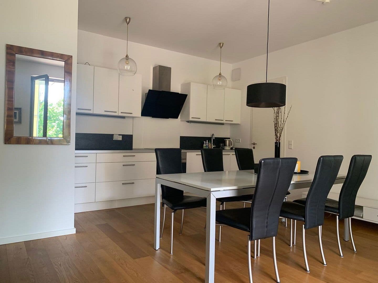 Pronájem bytu 3+1 77 m², Tieckstraße 22, Berlin, Berlín Pronájem bytu 3+1 77 m², Tieckstraße 22, Berlin, Berlín