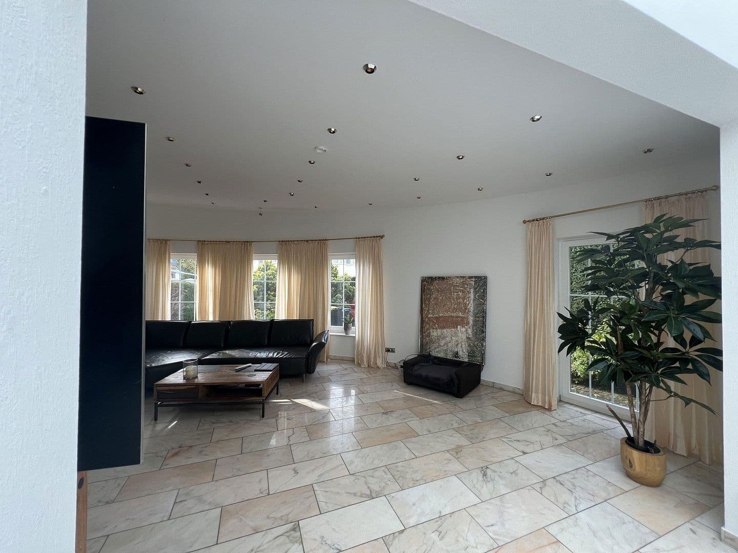 Pronájem domu 135 m², pozemek 411 m², Bad Salzuflen, Severní Porýní-Vestfálsko Pronájem domu 135 m², pozemek 411 m², Bad Salzuflen, Severní Porýní-Vestfálsko