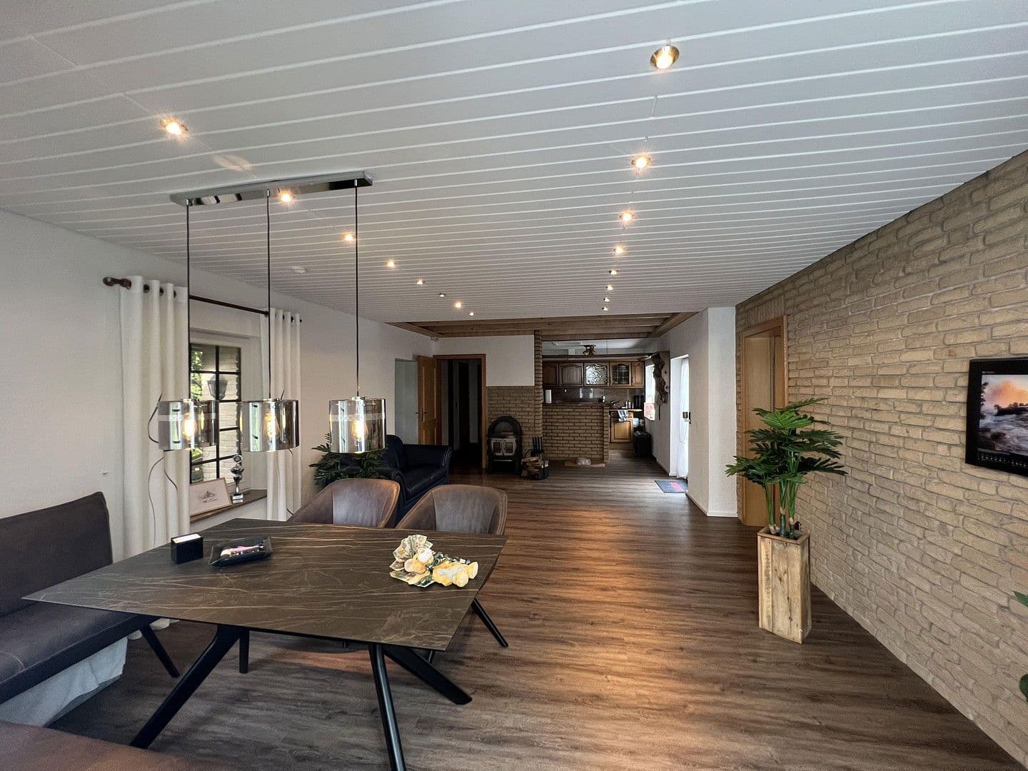 Pronájem domu 135 m², pozemek 411 m², Bad Salzuflen, Severní Porýní-Vestfálsko Pronájem domu 135 m², pozemek 411 m², Bad Salzuflen, Severní Porýní-Vestfálsko