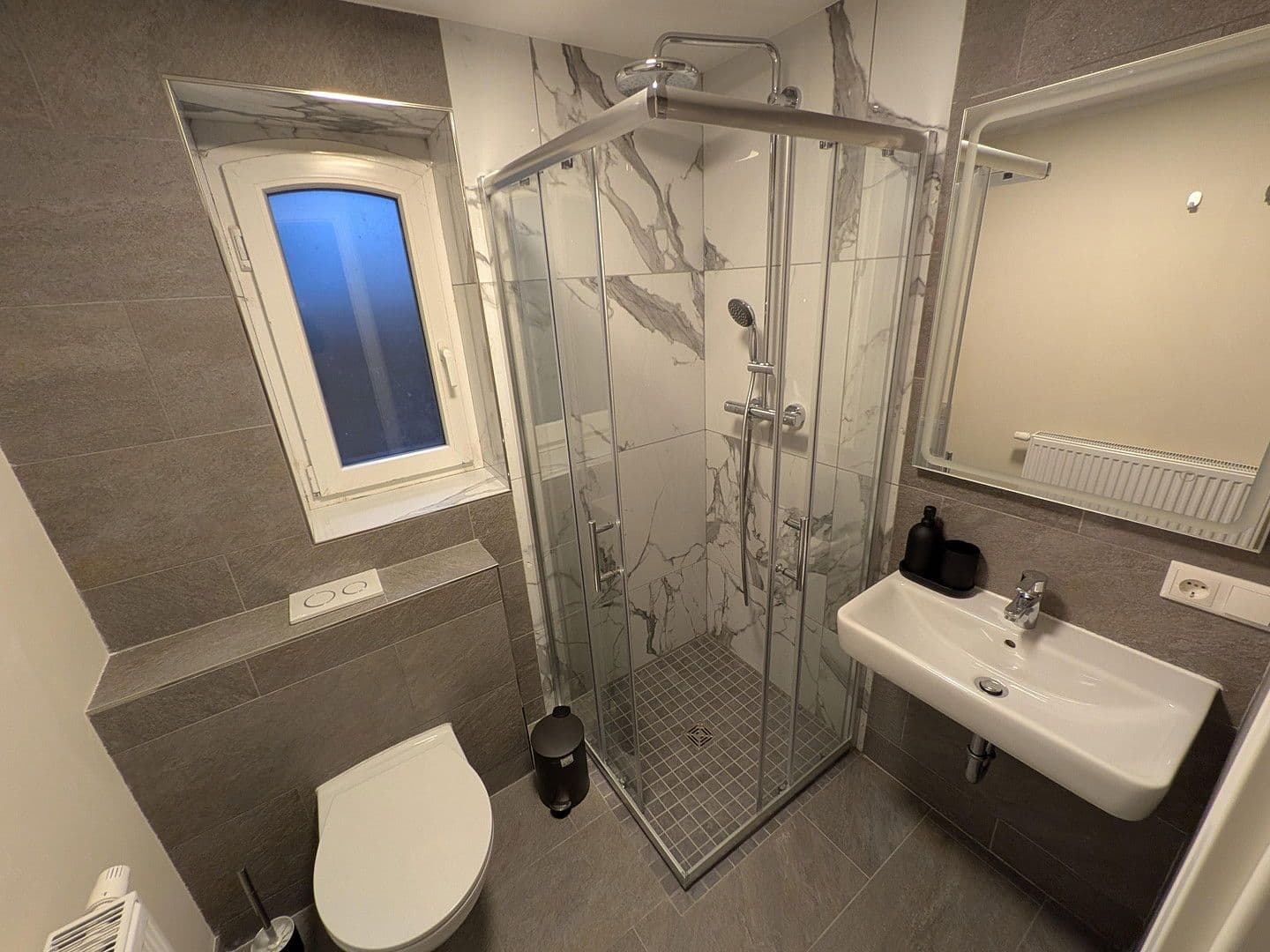 Pronájem bytu 2+1 44 m², Moritzstraße 68, Wiesbaden, Hessen Pronájem bytu 2+1 44 m², Moritzstraße 68, Wiesbaden, Hessen