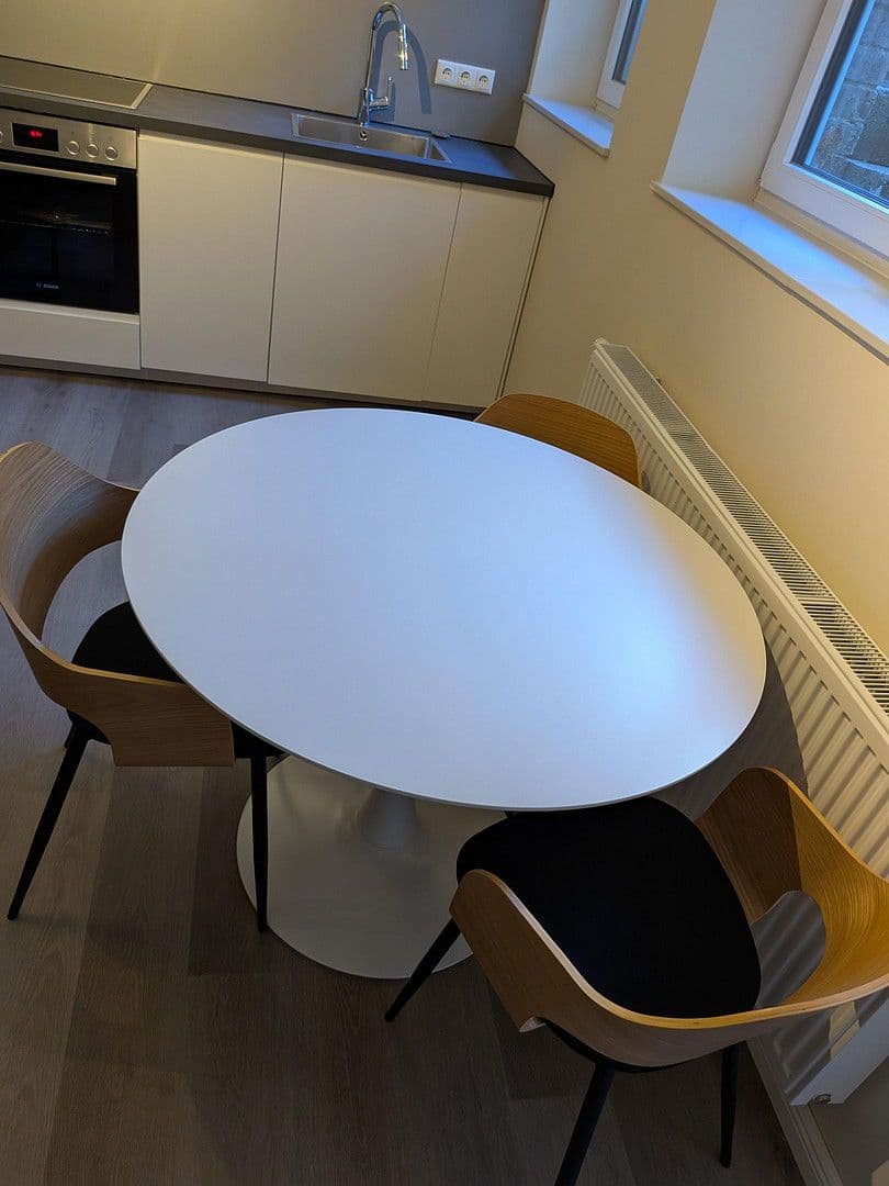 Pronájem bytu 2+1 44 m², Moritzstraße 68, Wiesbaden, Hessen Pronájem bytu 2+1 44 m², Moritzstraße 68, Wiesbaden, Hessen