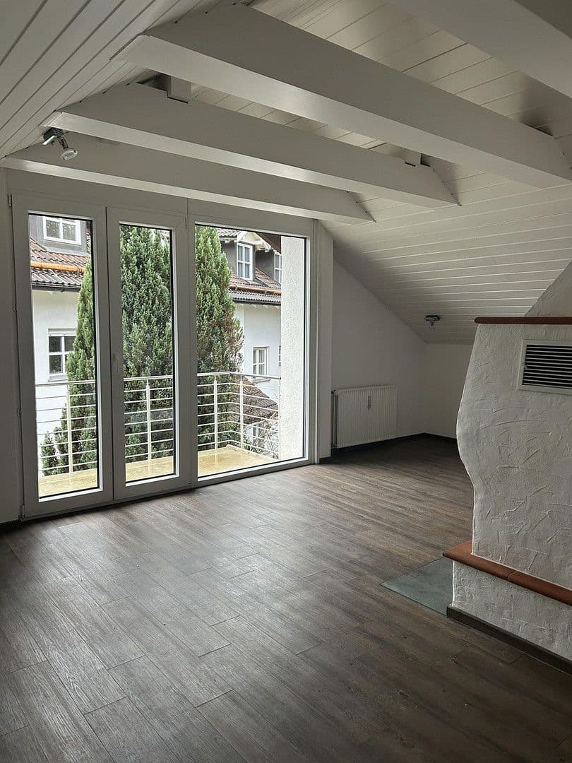 Pronájem bytu 3+1 75 m², Höflingstraße 9, Tutzing, Bavorsko Pronájem bytu 3+1 75 m², Höflingstraße 9, Tutzing, Bavorsko