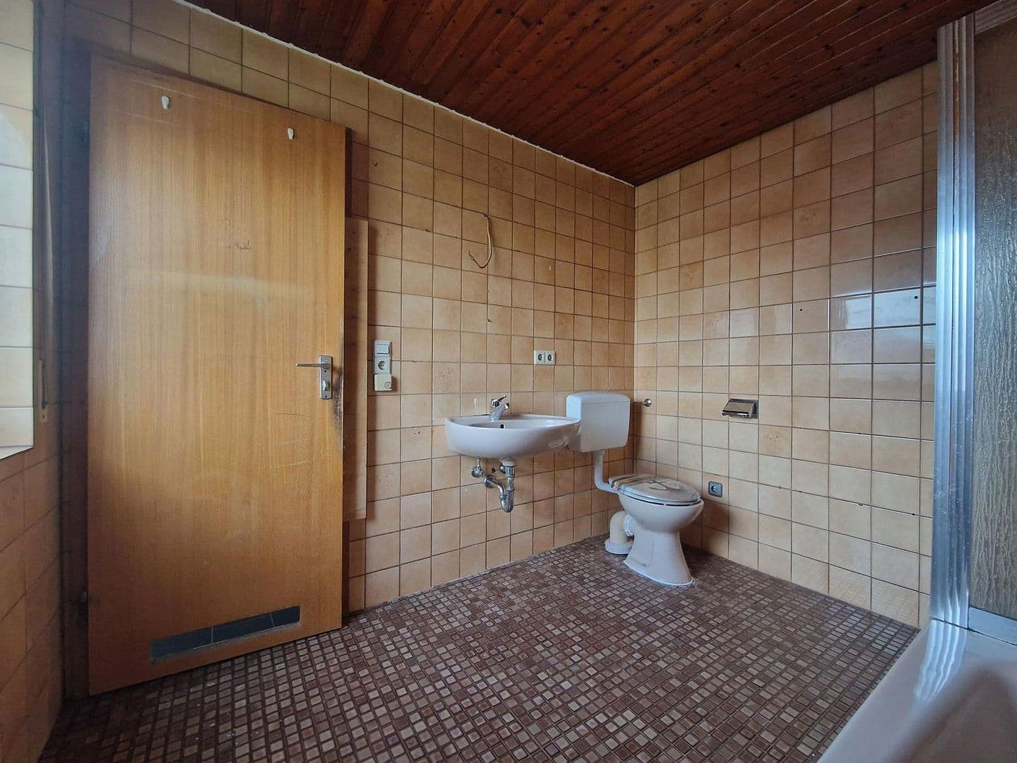 Prodej domu 163 m², pozemek 345 m², Simmersfeld, Bádensko-Württembersko Prodej domu 163 m², pozemek 345 m², Simmersfeld, Bádensko-Württembersko