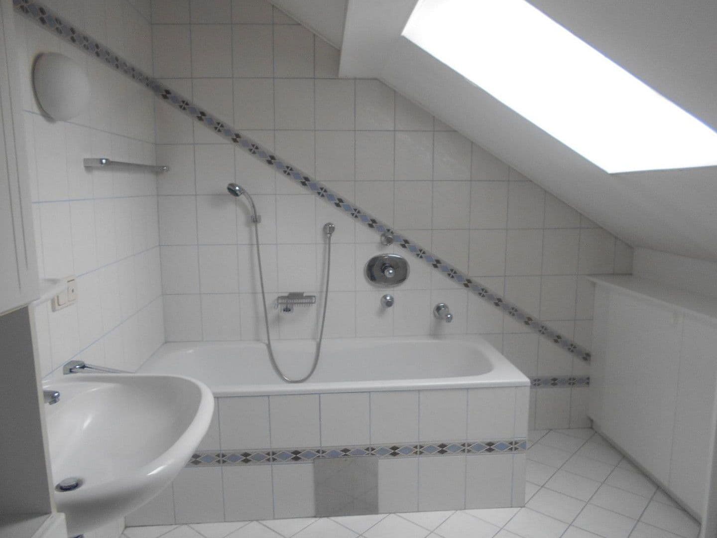 Pronájem bytu 5+1 220 m², Dr. Pfluger Straße 12 Top 2, Raab, Horní Rakousko Pronájem bytu 5+1 220 m², Dr. Pfluger Straße 12 Top 2, Raab, Horní Rakousko