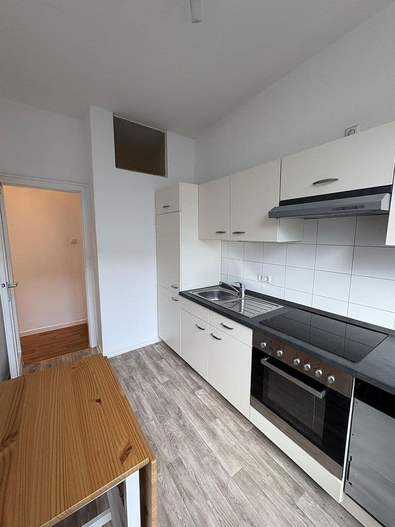 Pronájem bytu 3+1 65 m², Hannover, Dolní Sasko Pronájem bytu 3+1 65 m², Hannover, Dolní Sasko
