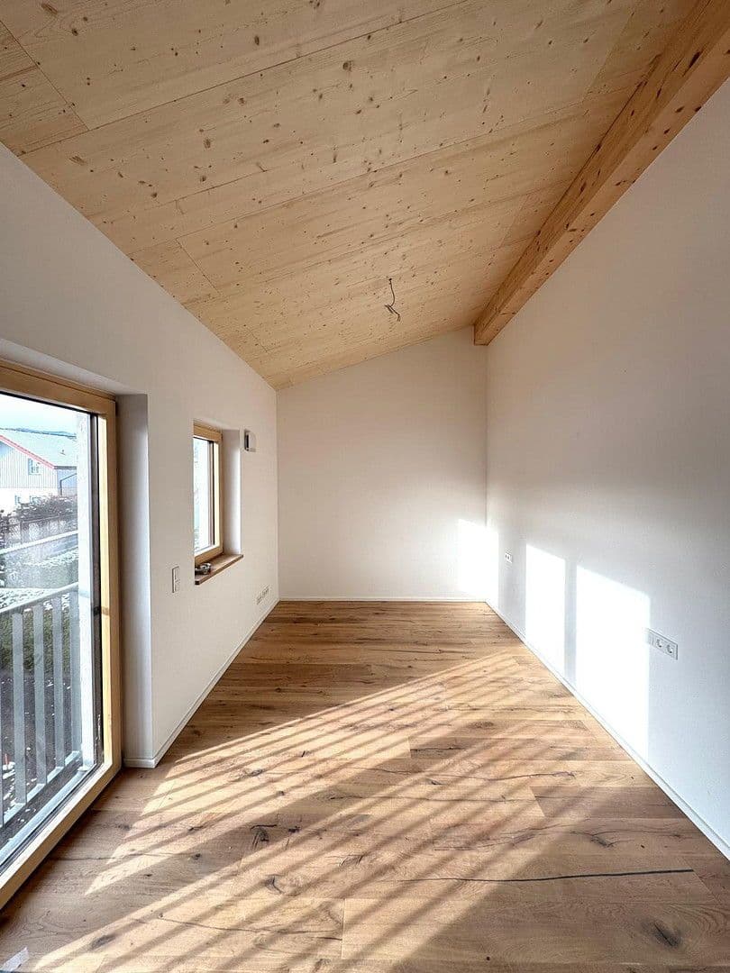 Pronájem bytu 3+1 89 m², Raubling, Bavorsko Pronájem bytu 3+1 89 m², Raubling, Bavorsko