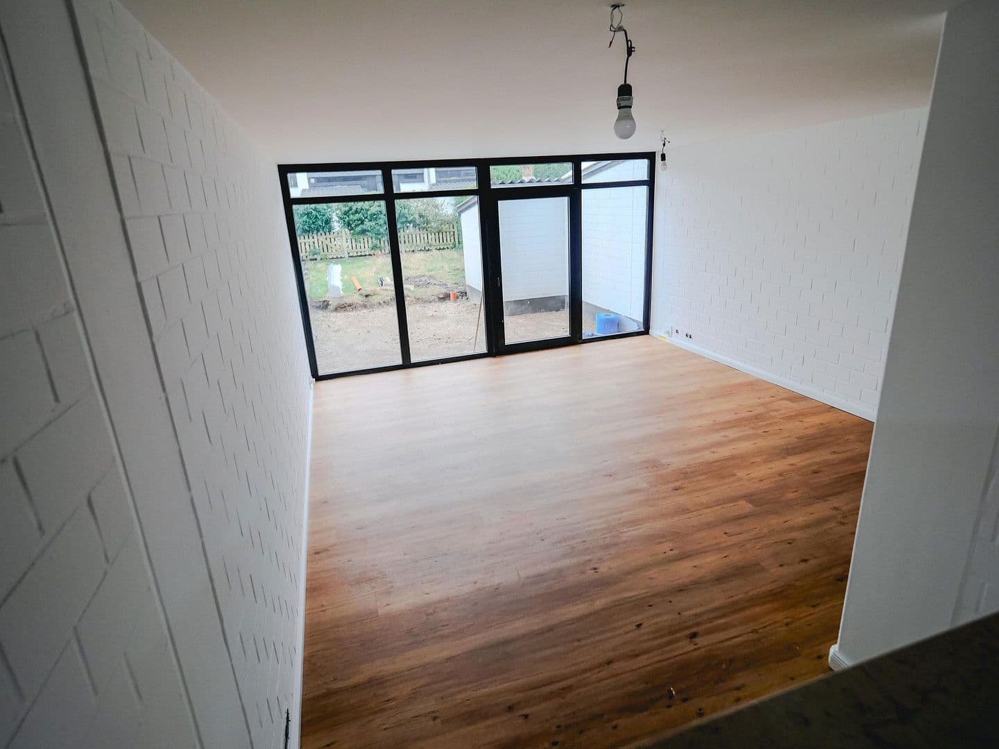 Prodej domu 105 m², pozemek 140 m², Delmenhorst, Dolní Sasko Prodej domu 105 m², pozemek 140 m², Delmenhorst, Dolní Sasko