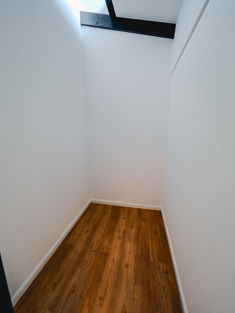 Prodej domu 105 m², pozemek 140 m², Delmenhorst, Dolní Sasko Prodej domu 105 m², pozemek 140 m², Delmenhorst, Dolní Sasko