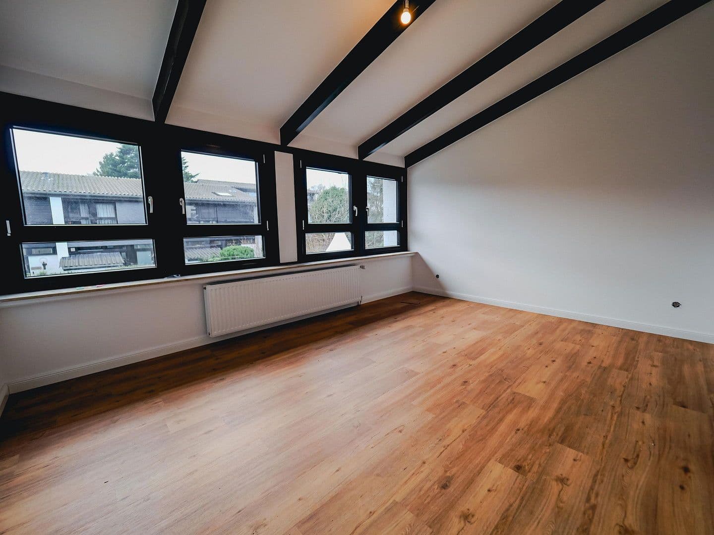 Prodej domu 105 m², pozemek 140 m², Delmenhorst, Dolní Sasko Prodej domu 105 m², pozemek 140 m², Delmenhorst, Dolní Sasko