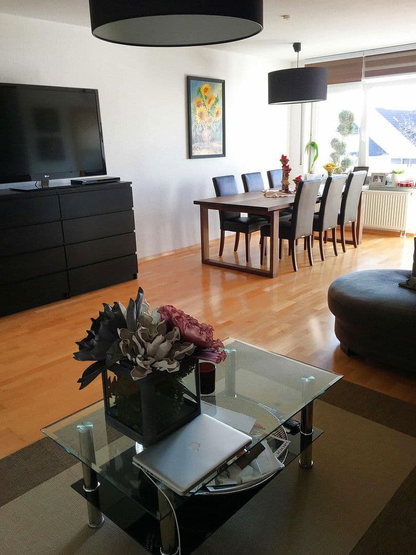 Pronájem bytu 3+1 71 m², Danziger Straße 73, Ludwigsburg, Bádensko-Württembersko Pronájem bytu 3+1 71 m², Danziger Straße 73, Ludwigsburg, Bádensko-Württembersko