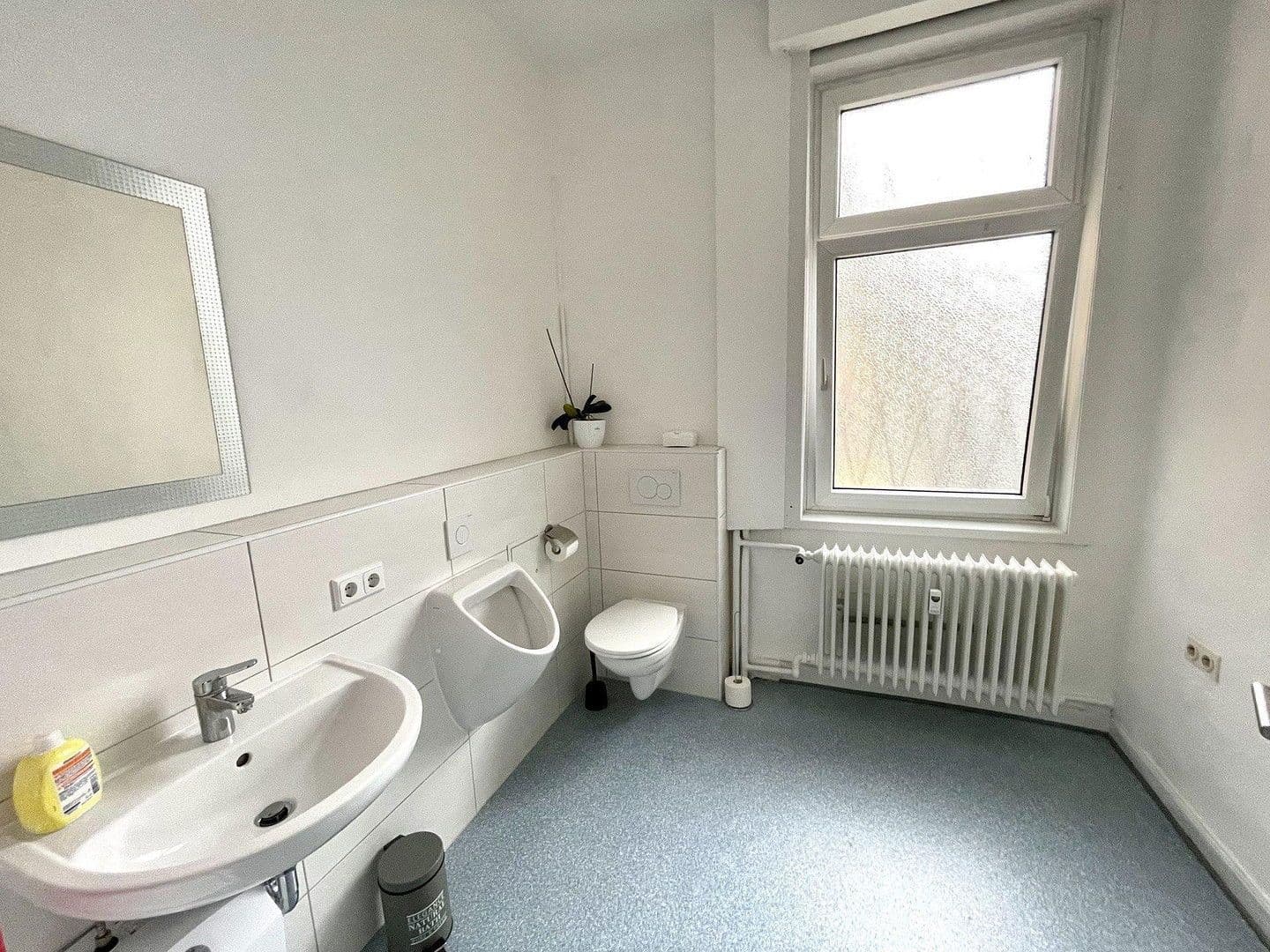 Prodej domu 340 m², pozemek 405 m², Ziegenhainer Straße 3, Homberg (Efze), Hessen Prodej domu 340 m², pozemek 405 m², Ziegenhainer Straße 3, Homberg (Efze), Hessen