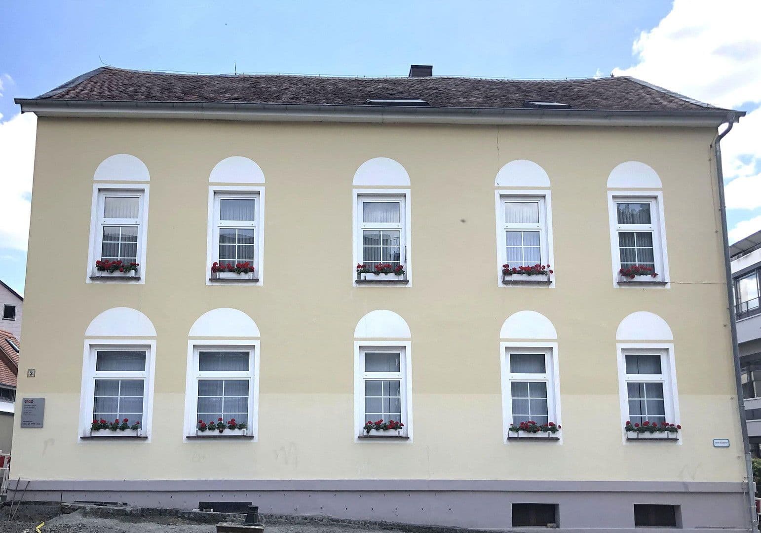 Prodej domu 340 m², pozemek 405 m², Ziegenhainer Straße 3, Homberg (Efze), Hessen Prodej domu 340 m², pozemek 405 m², Ziegenhainer Straße 3, Homberg (Efze), Hessen