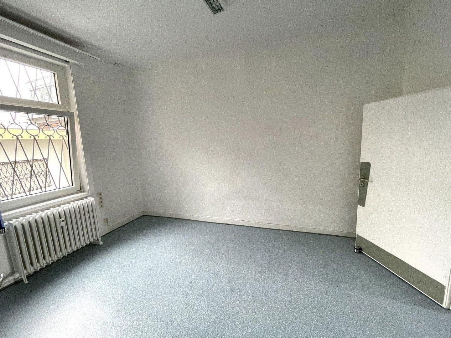 Prodej domu 340 m², pozemek 405 m², Ziegenhainer Straße 3, Homberg (Efze), Hessen Prodej domu 340 m², pozemek 405 m², Ziegenhainer Straße 3, Homberg (Efze), Hessen