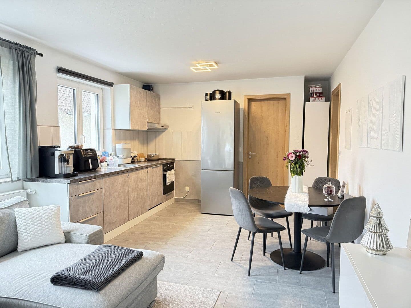 Pronájem bytu 3+1 65 m², Landstraße 61, Hemsbach, Bádensko-Württembersko Pronájem bytu 3+1 65 m², Landstraße 61, Hemsbach, Bádensko-Württembersko