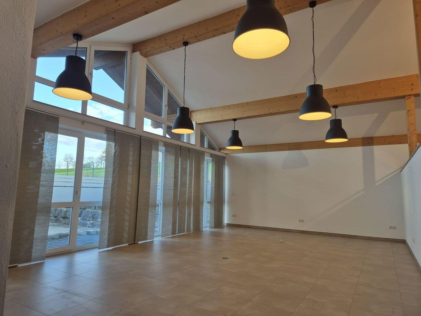 Pronájem kanceláře 150 m², Schwindegg, Bavorsko Pronájem kanceláře 150 m², Schwindegg, Bavorsko